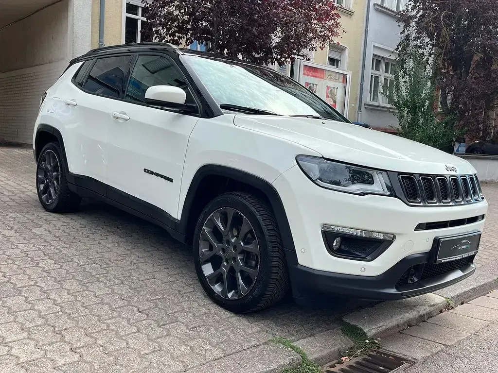 Gebraucht Jeep Compass Limited 140 PS (102 kW) 2020 Weiß SUV