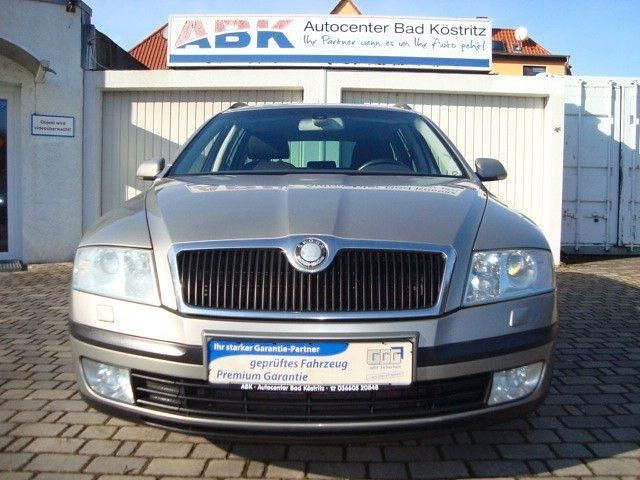 Gebraucht Skoda Octavia Elegance 140 PS (102 kW) 2007 Grau Kombi