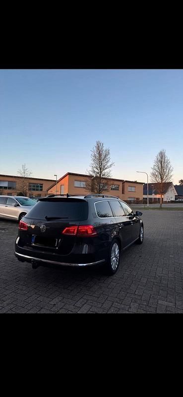 Gebraucht VW Passat 170 PS (125 kW) 2012 Braun Kombi