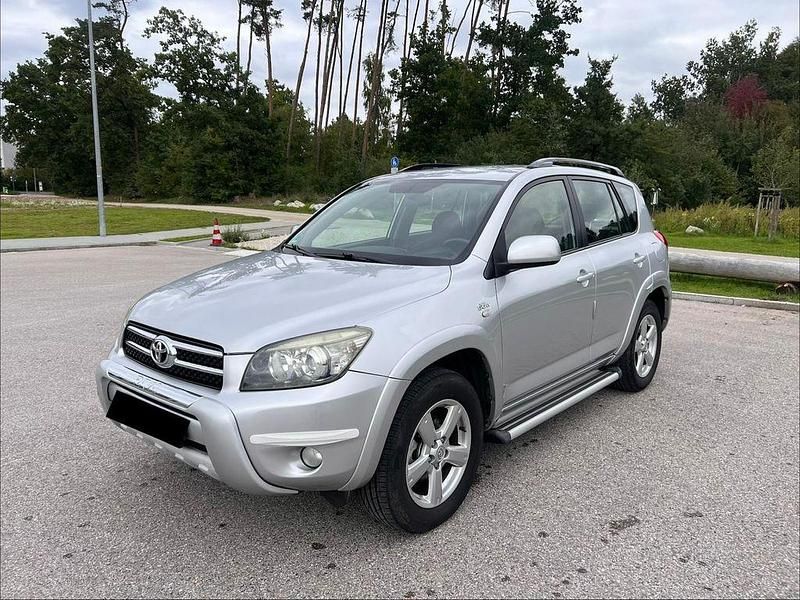 Silber Gebraucht 2008 Toyota RAV4 SUV | 7.990 € (Guter Preis) - Bild 1/4