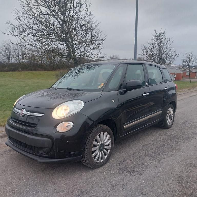 Schwarz Gebraucht 2014 Fiat 500L Living Van / Kleinbus | 1.900 € (Superpreis) - Bild 1/4
