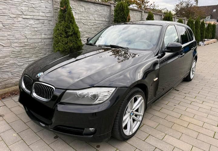 Schwarz Gebraucht 2011 BMW 325 Kombi | 4.300 € (Superpreis) - Bild 1/4