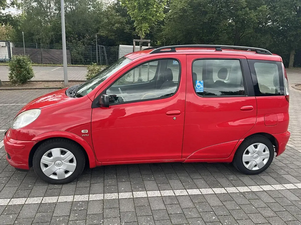 Gebraucht Toyota Yaris 84 PS (61 kW) 2004 Rot Kombi