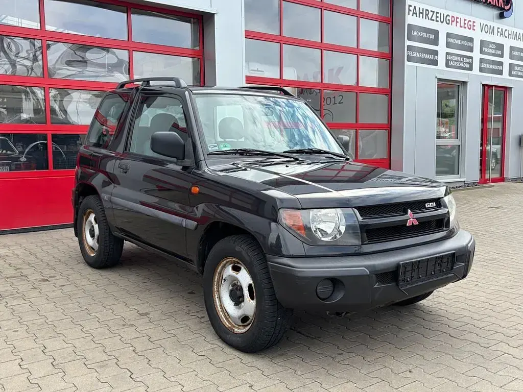 Gebraucht Mitsubishi Pajero Comfort Edition 120 PS (88 kW) 2000 Schwarz SUV