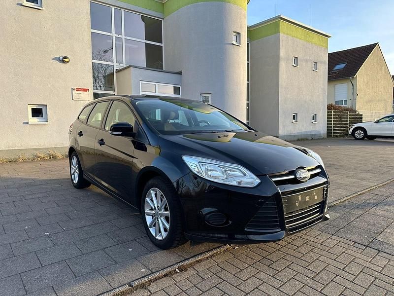 Gebraucht Ford Focus 101 PS (74 kW) 2014 Schwarz Kombi