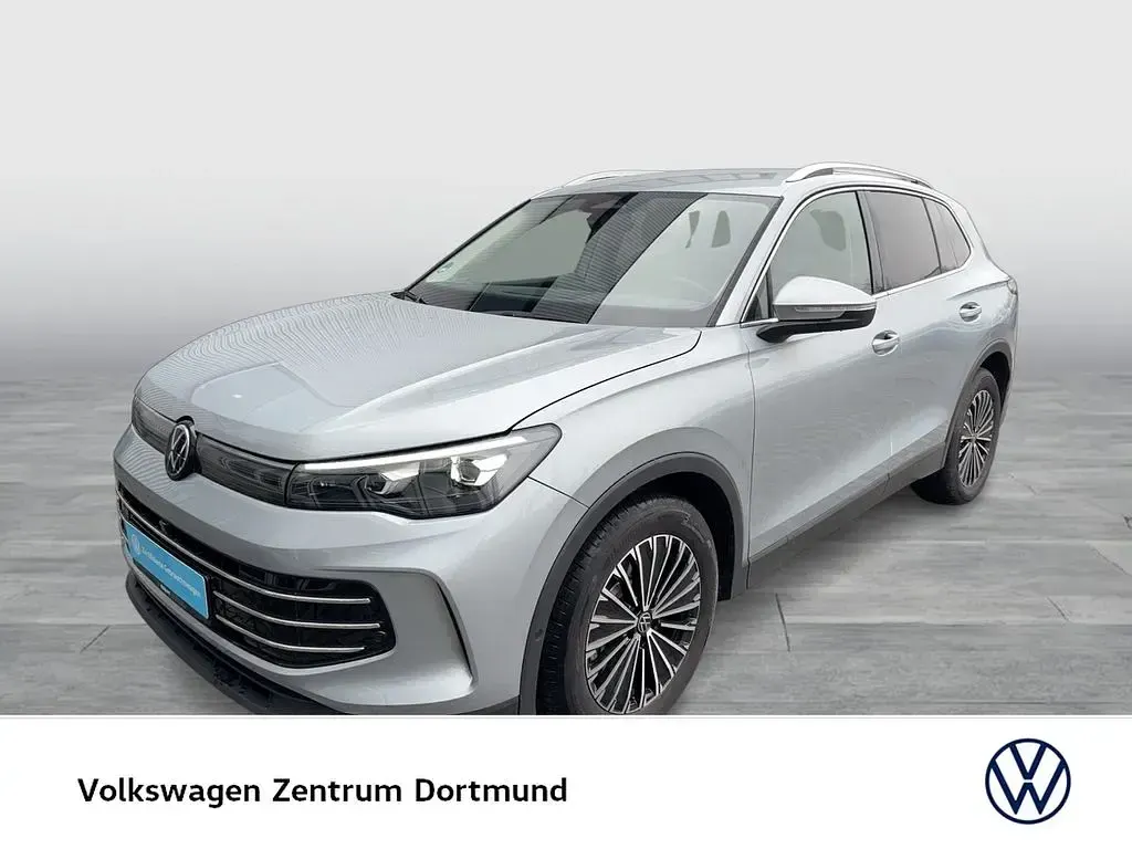 Gebraucht VW Tiguan Elegance 150 PS (110 kW) 2025 Silber SUV