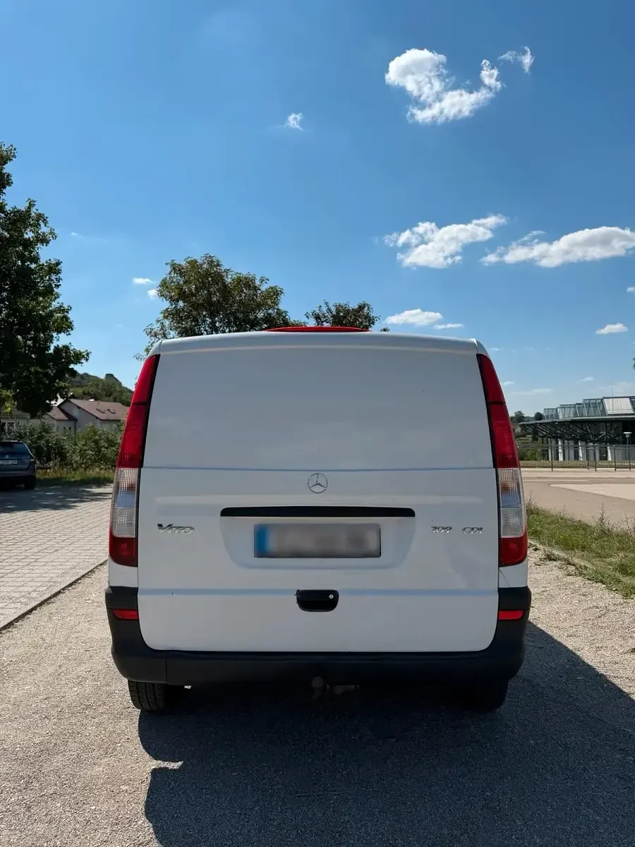 Gebraucht Mercedes Vito 95 PS (69 kW) 2010 Weiß Van