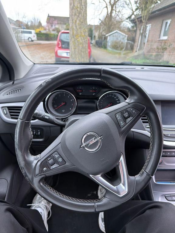 Gebraucht Opel Astra S 105 PS (77 kW) 2019 Grau Limousine