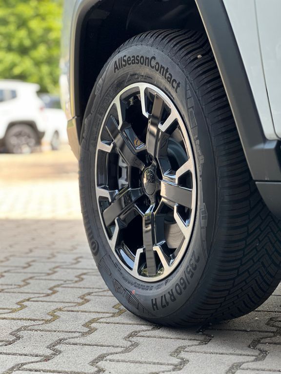 Gebraucht Jeep Compass Trailhawk 241 PS (177 kW) 2023 Weiß SUV