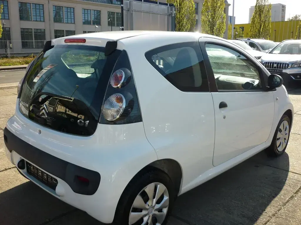 Gebraucht Citroën C1 Style 68 PS (50 kW) 2010 Weiß Kleinwagen
