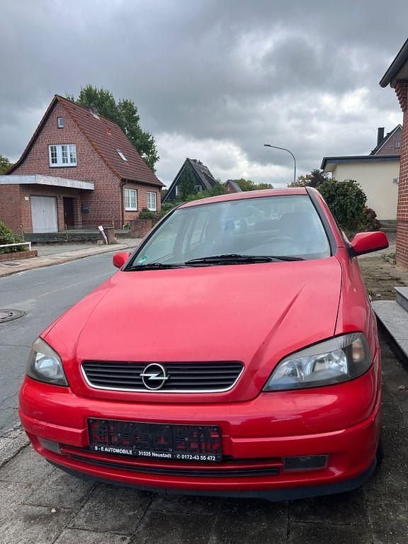 Rot Gebraucht 2003 Opel Astra Limousine | 1.000 € (Superpreis) - Bild 1/4