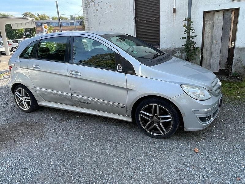Silber Gebraucht 2005 Mercedes B200 Van / Kleinbus | 450 € (Superpreis) - Bild 1/4