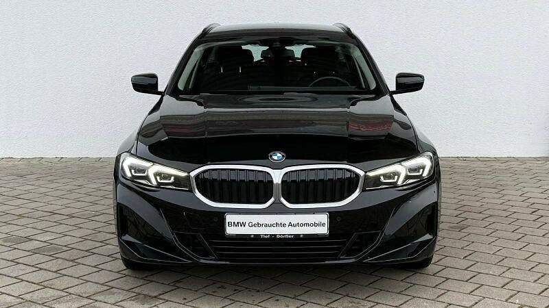 Gebraucht BMW 318 156 PS (114 kW) 2023 Schwarz uni Kombi
