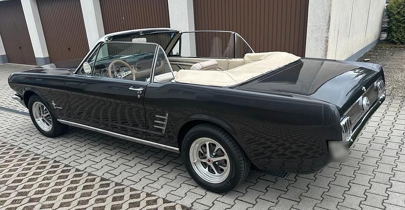 Second-hand Ford Mustang 147 CP (108 kW) 1966 Gri Cabrio