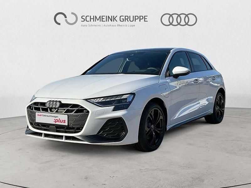 Arkonaweiß Gebraucht 2025 Audi A3 Sportback e-tron S-Line Kleinwagen | 49.190 € - Bild 1/4