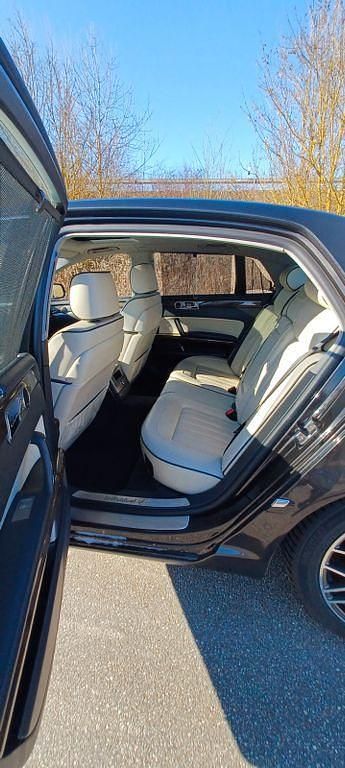 Gebraucht VW Phaeton 239 PS (175 kW) 2008 Braun Limousine