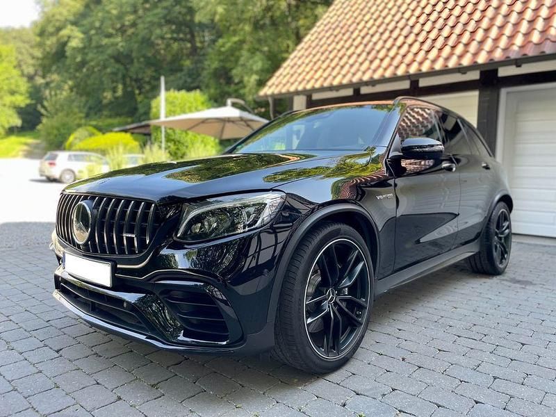 Schwarz Gebraucht 2018 Mercedes GLC63 AMG AMG SUV | 69.500 € - Bild 1/4