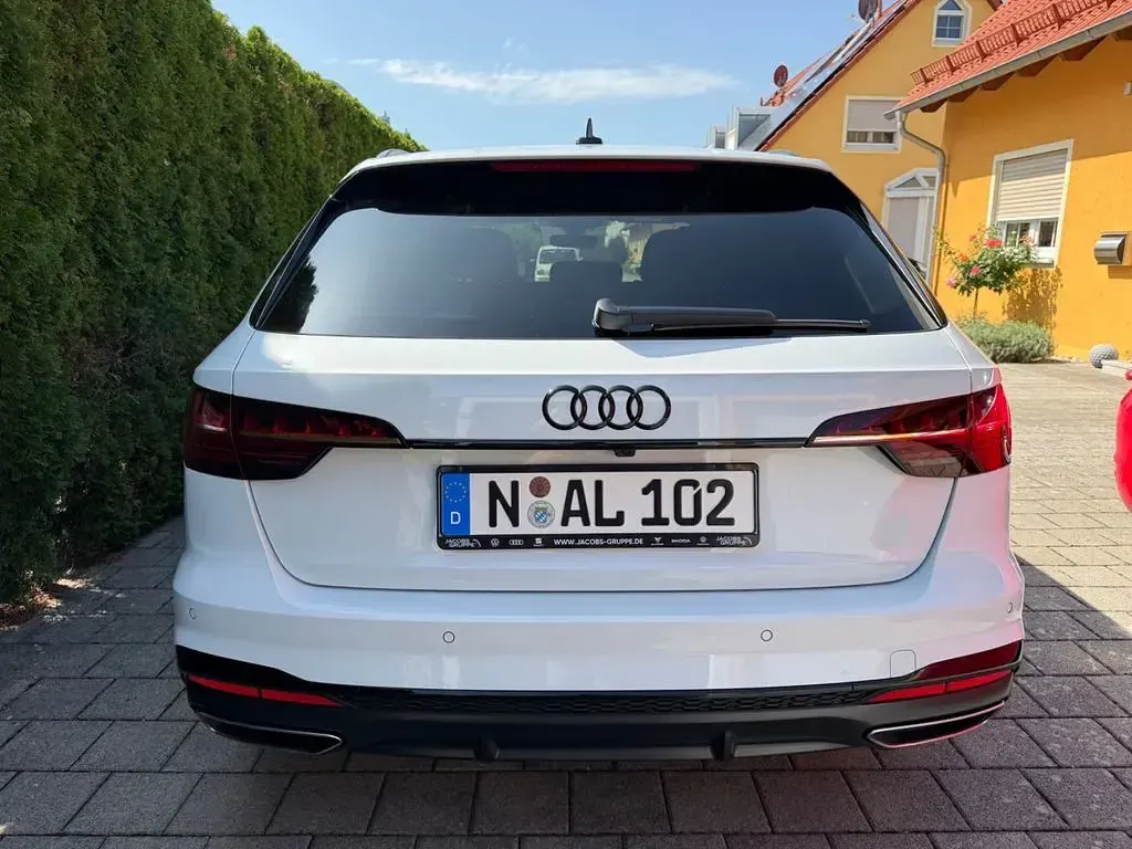 Gebraucht Audi A4 S-Line 204 PS (150 kW) 2025 Weiß Limousine