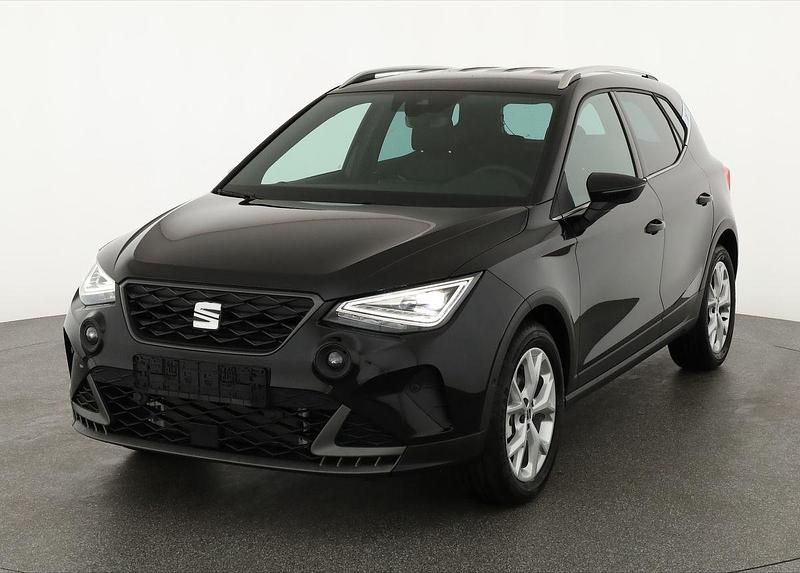Midnight schwarz metallic Neu 2025 Seat Arona FR SUV | 28.695 € (Etwas zu teuer) - Bild 1/4