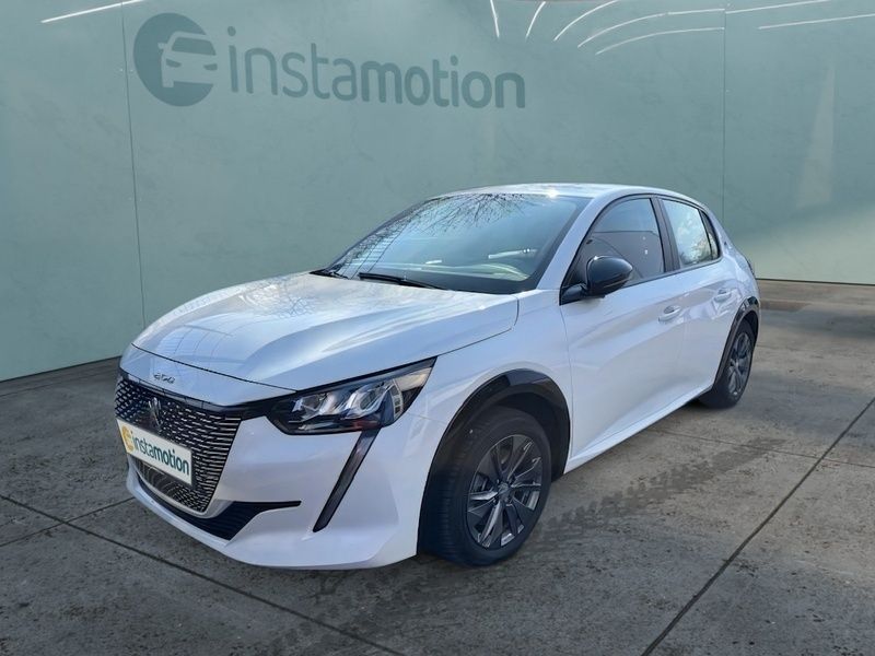 Gebraucht Peugeot e-208 Active 100 kW (136 PS) 2022 Weiß Kleinwagen
