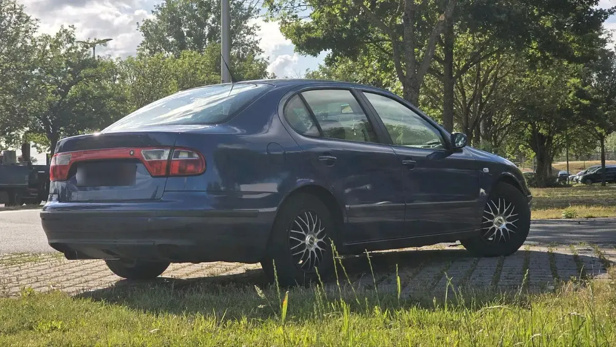 Gebraucht Seat Toledo 105 PS (77 kW) 2002 Blau Limousine