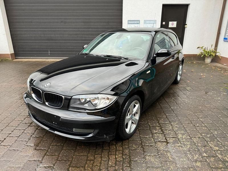 Gebraucht BMW 116 Sport Line 122 PS (89 kW) 2009 Schwarz Kleinwagen