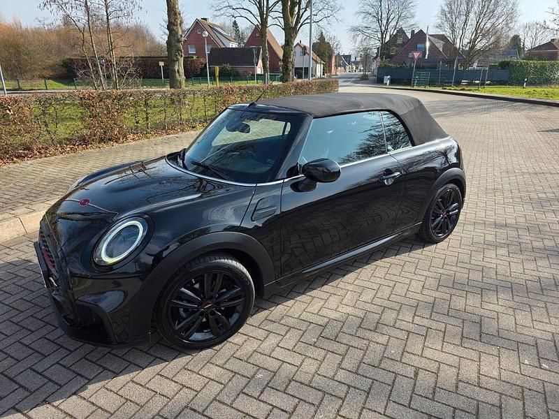 Gebraucht Mini John Cooper Works 136 PS (100 kW) 2023 Schwarz Kleinwagen