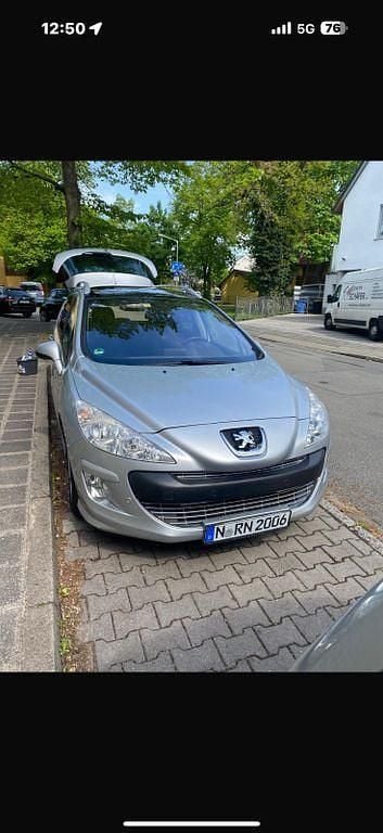 Silber Gebraucht 2010 Peugeot 308 Platinum Kombi | 2.900 € (Superpreis) - Bild 1/4