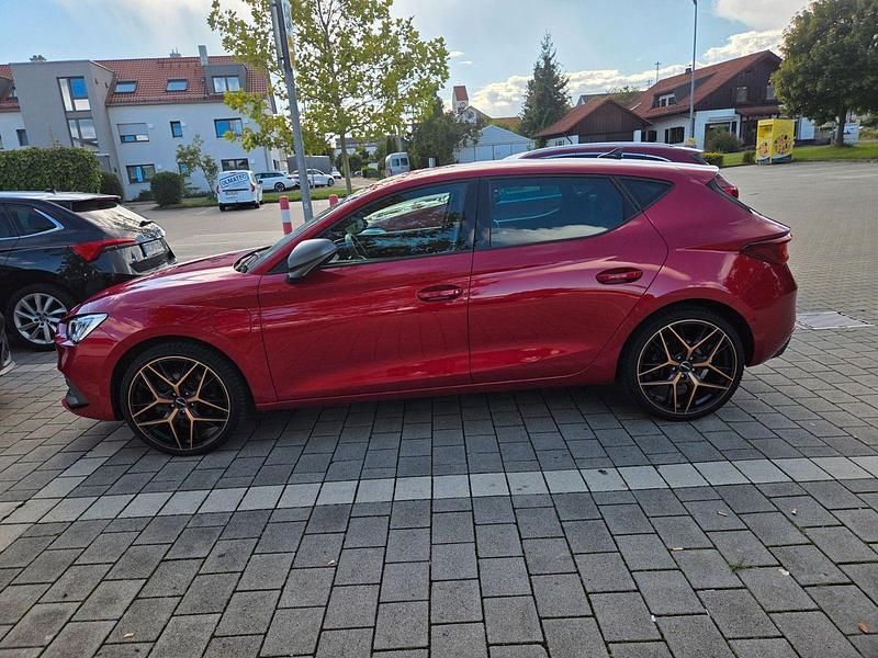 Rot Gebraucht 2020 Seat Leon FR Kombi | 22.500 € (Fairer Preis) - Bild 1/4