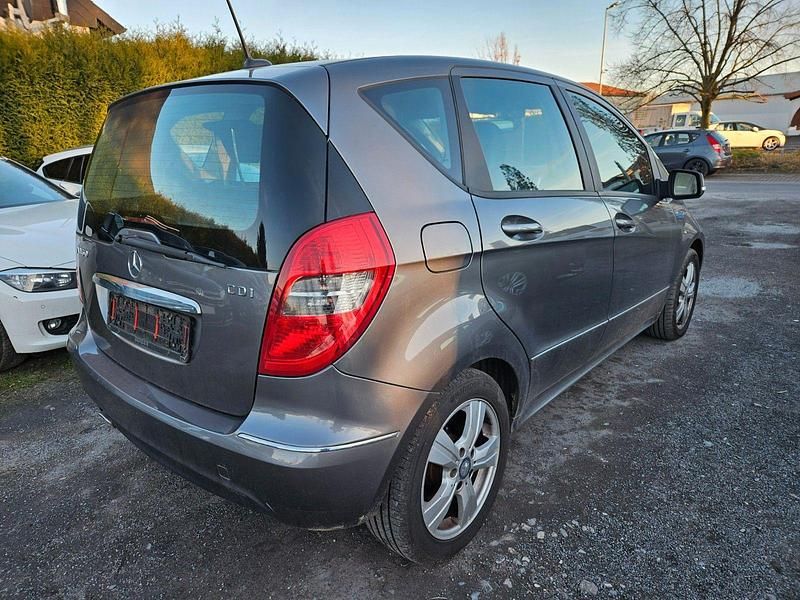 Gebraucht Mercedes A160 82 PS (60 kW) 2009 Grau Kleinwagen