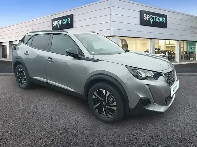 Second-hand Peugeot e-2008 Allure 100 kW (136 CP) 2023 Argintiu SUV