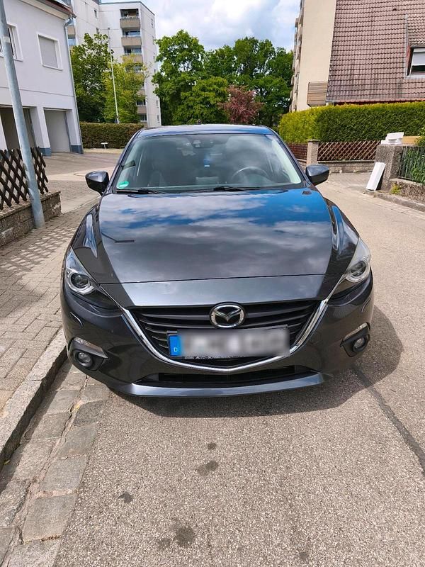 Grau Gebraucht 2015 Mazda 3 Kleinwagen | 8.100 € (Fairer Preis) - Bild 1/4