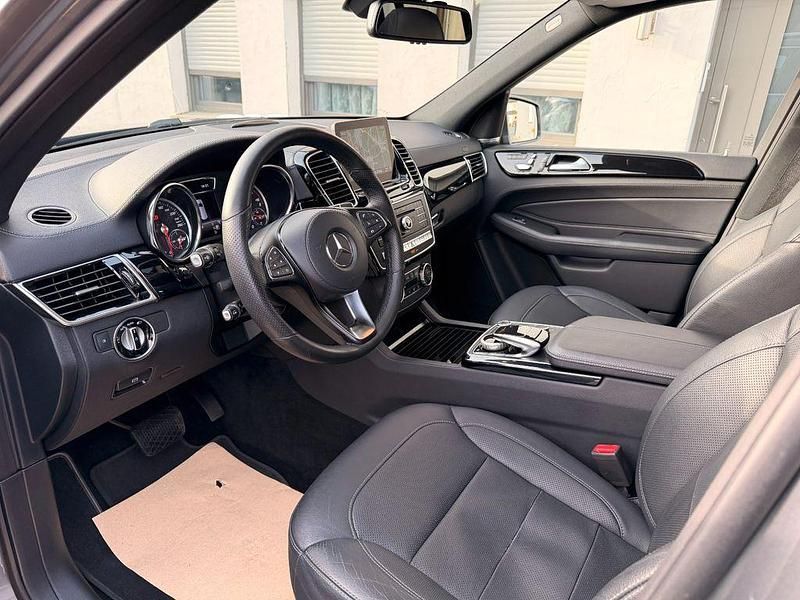 Gebraucht Mercedes GLS350 258 PS (189 kW) 2020 Grau SUV