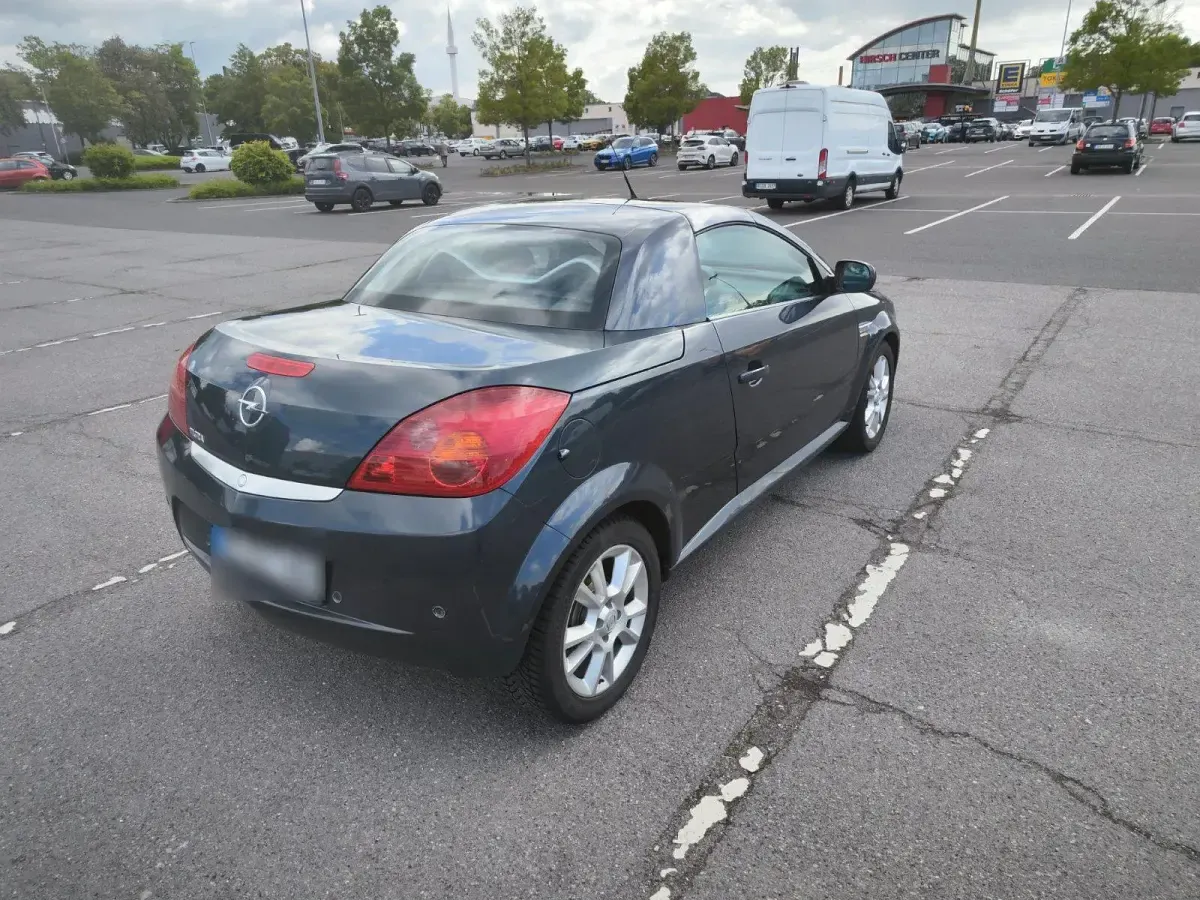 Gebraucht Opel Tigra 90 PS (66 kW) 2009 Blau Cabrio