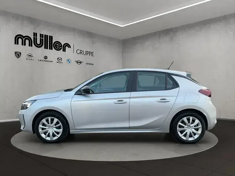 Używany Opel Corsa 75 KM (55 kW) 2024 Srebrny Hatchback
