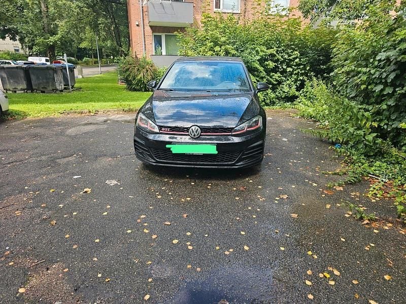 Gebraucht VW Golf VII GTI 245 PS (180 kW) 2019 Schwarz Kleinwagen
