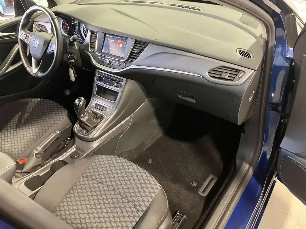 Gebraucht Opel Astra 131 PS (96 kW) 2019 Blau Kombi