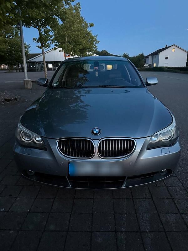 Silber Gebraucht 2003 BMW 530 Limousine | 5.990 € (Fairer Preis) - Bild 1/4