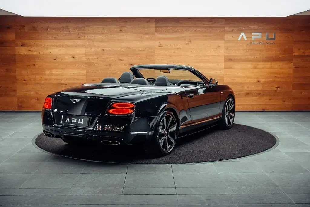 Gebraucht Bentley Continental GT Convertible 529 PS (389 kW) 2014 Schwarz Cabrio