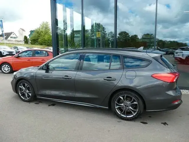 Gebraucht Ford Focus ST-Line 125 PS (91 kW) 2019 Magnetic grau Kombi