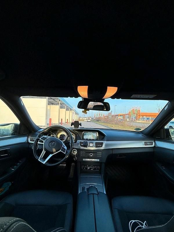Gebraucht Mercedes E220 AMG line 170 PS (125 kW) 2014 Grau Limousine