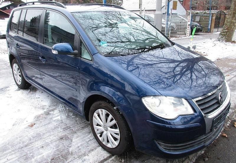 Blau Gebraucht 2007 VW Touran Trendline Van / Kleinbus | 2.650 € (Superpreis) - Bild 1/4