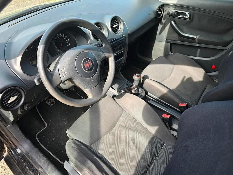 Second-hand Seat Ibiza 75 CP (55 kW) 2005 Negru Hatchback