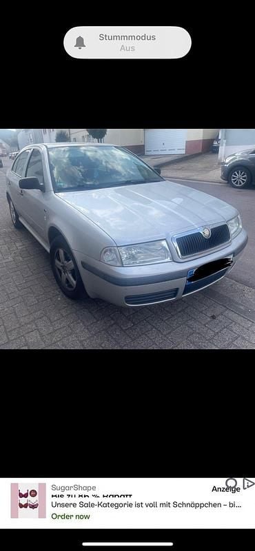 Silber Gebraucht 2003 Skoda Octavia Limousine | 285 € - Bild 1/4