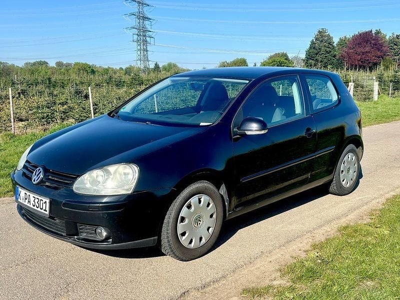 Second-hand VW Golf V 80 CP (58 kW) 2007 Negru Berlinǎ