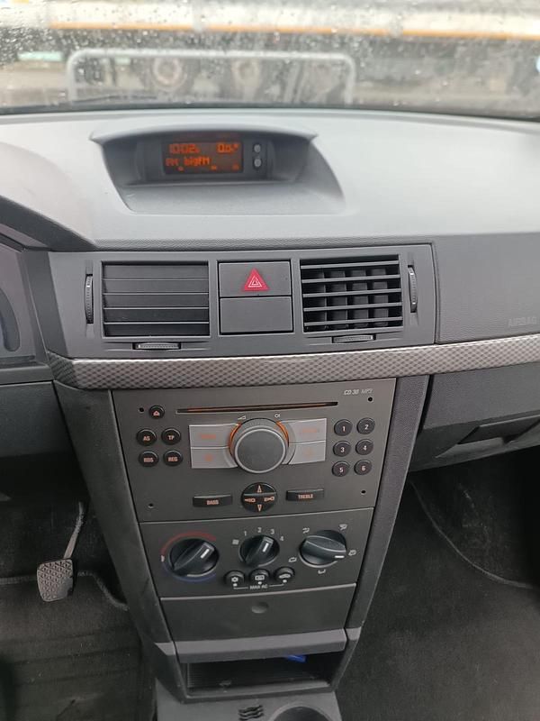 Gebraucht Opel Meriva 75 PS (55 kW) 2007 Schwarz Van / Kleinbus