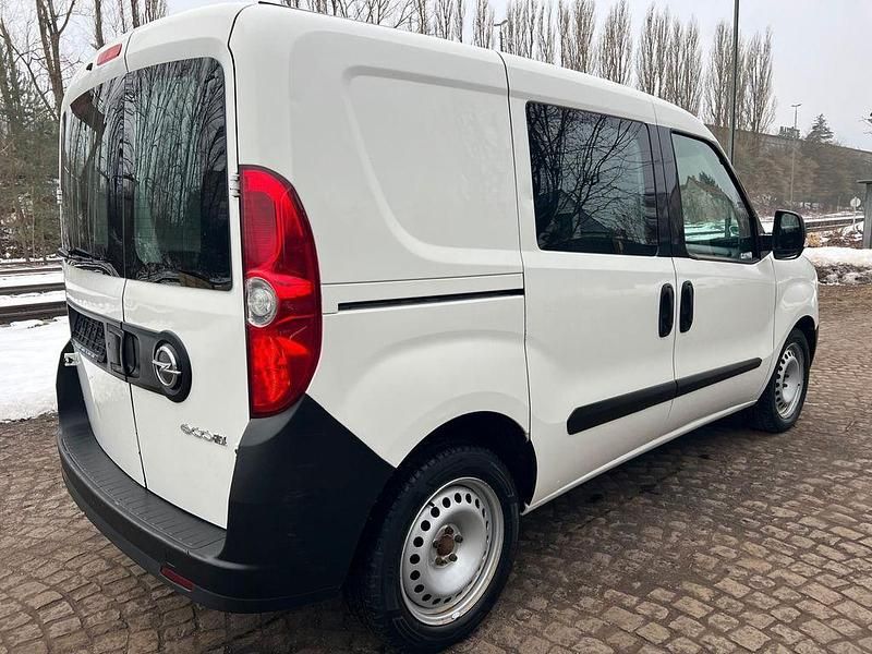 Usado Opel Combo 95 HP (69 kW) 2018 Branco Monovolume