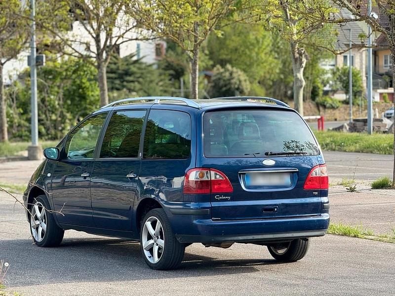 Usata Ford Galaxy 116 CV (85 kW) 2004 Blu Monovolume