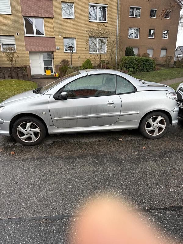 Gebraucht Peugeot 206 CC 109 PS (80 kW) 2005 Grau Cabrio