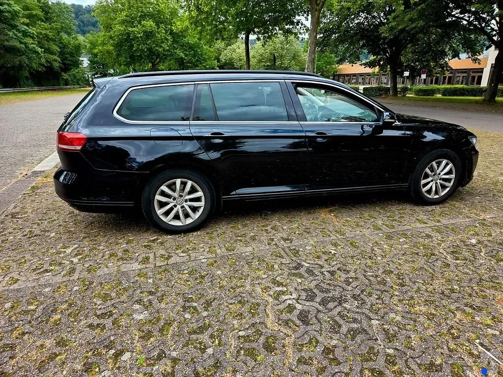Gebraucht VW Passat 150 PS (110 kW) 2018 Schwarz Kombi